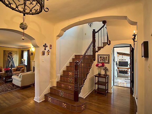 3rd image of 100 Paseo Encinal St
