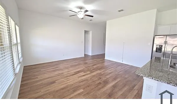 2938 Montrose Trl — Photo 4