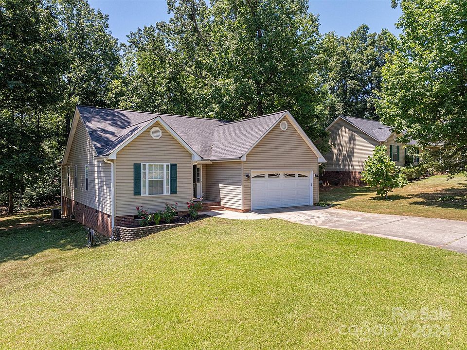 1st image of 814 Brooklee Dr