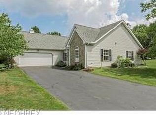 1733 Richmond Rd, Lyndhurst, OH 44124