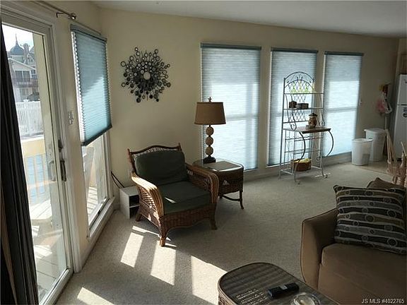 5th image of 1 Marine St APT 5