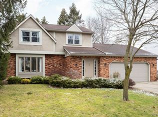 98 Bragg Ct, Williamsville, NY 14221