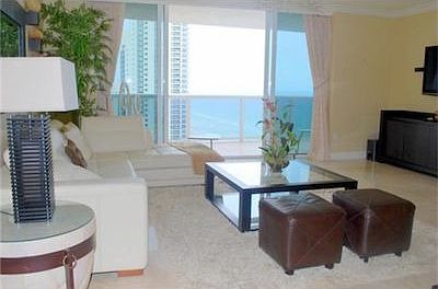 3rd image of 18911 Collins Ave APT 2902