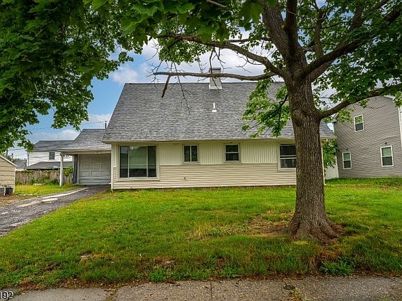 5th image of 49 Belmont Ln