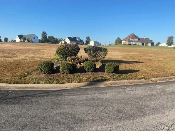 101 Royal Oak Ln, Montgomery City, MO 63361