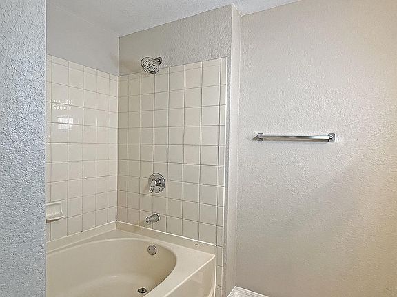 2nd image of 124 SW Peacock Blvd #105-13-105