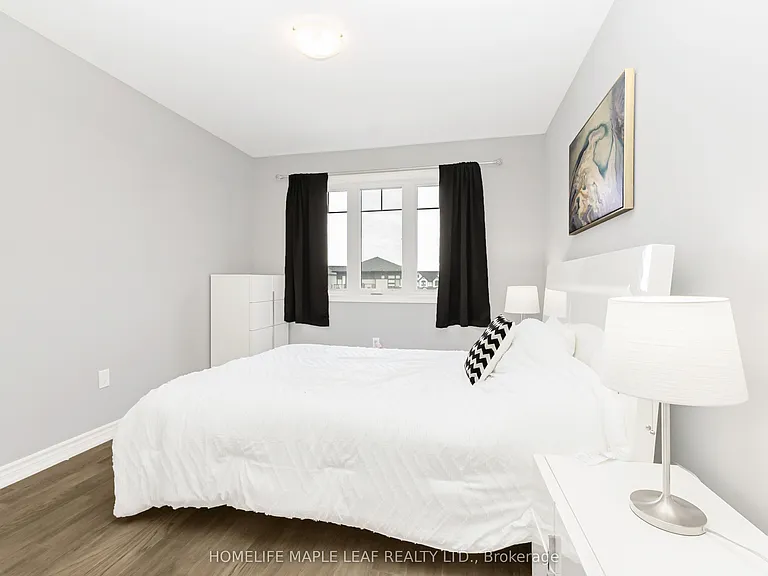 104 Delphi Ln — Photo 33