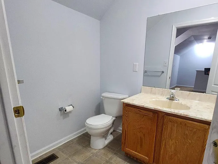 302 Hidden Dr — Photo 27