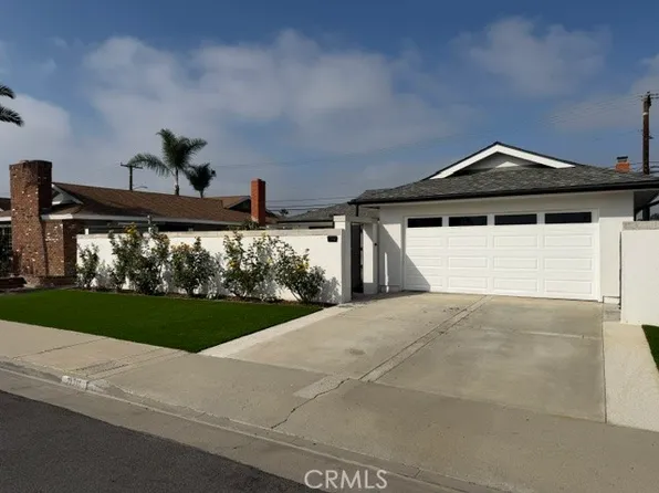 21311 Antigua Ln, Huntington Beach, CA 92646