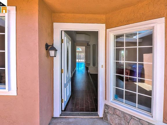 4th image of 5329 Saddleback Ct