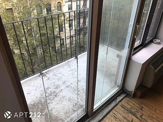 Rented by APT212 INC | media 15