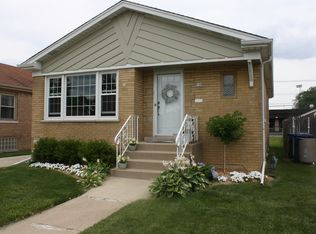 9108 S Central Park Ave, Evergreen Park, IL 60805