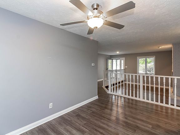 5th image of 877 Wood Creek Pl