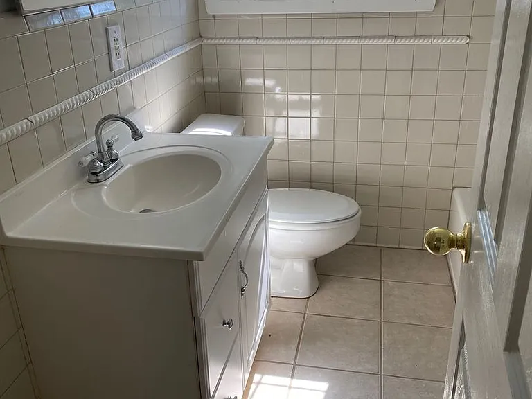 5745 Roma Dr — Photo 7