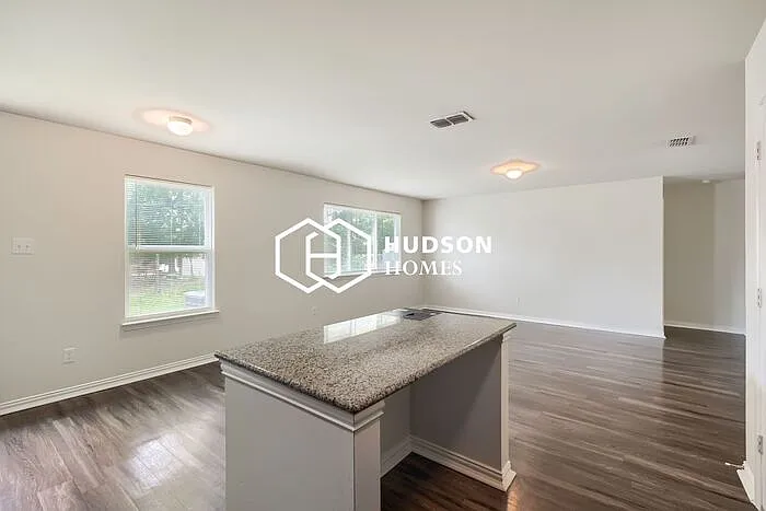 1844 Sheila Dr — Photo 6