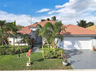 11611 SW 9th Ct, Pembroke Pines, FL 33025