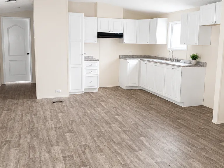 1466 Kilgore Rd #B16 — Photo 2