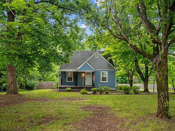 3rd image of 3518 Delrose Dr
