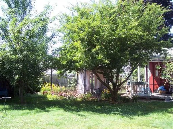 42 Merrimac Ave, Springfield, MA 01104