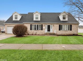 36 E Beverly Blvd, Hobart, IN 46342