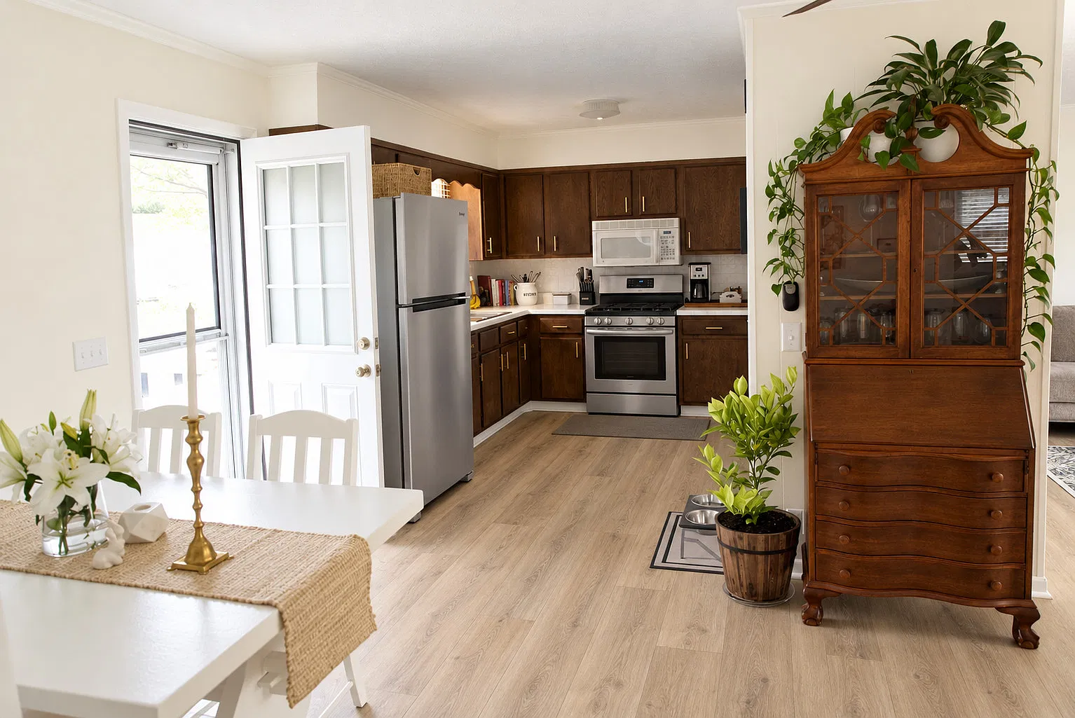 2 bed, 950 sqft, $2,200 — Photo 4
