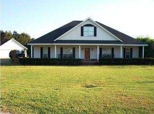 398 Meadowview Dr, Wetumpka, AL 36092