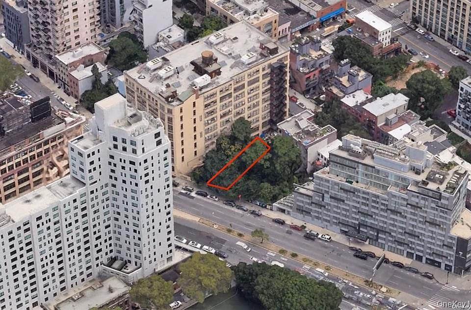 1st image of 57 Flatbush Avenue Extension