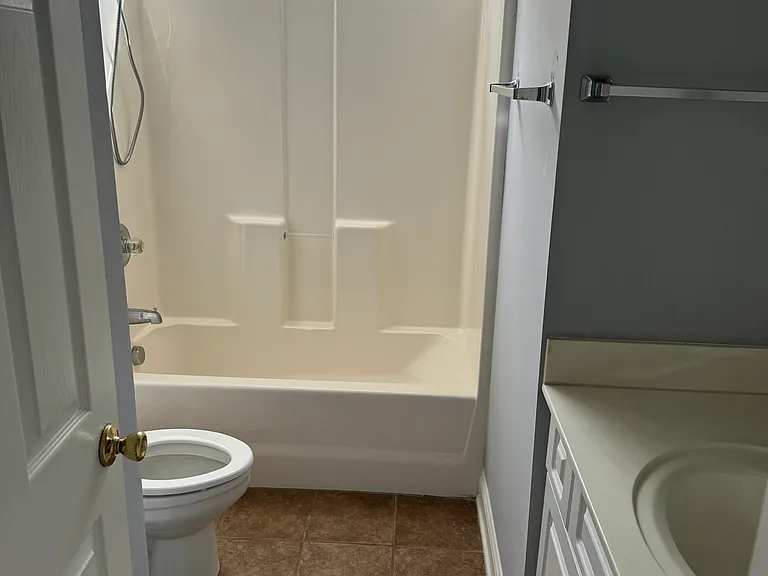 207 Chesapeake Ln — Photo 14