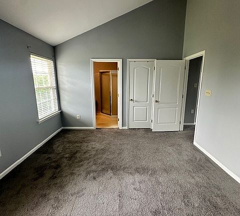 3rd image of 306 Macleren Dr #1