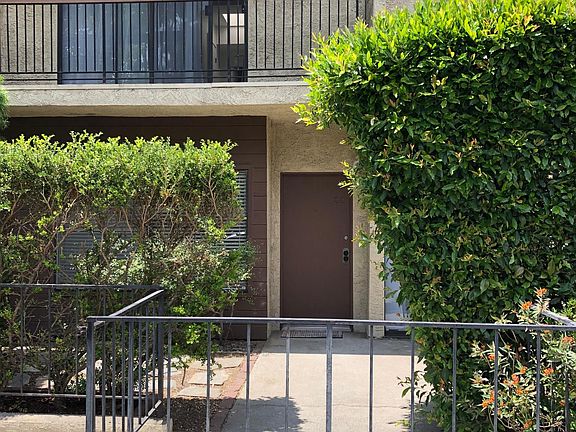 2nd image of 1655 Greenfield Ave APT 20
