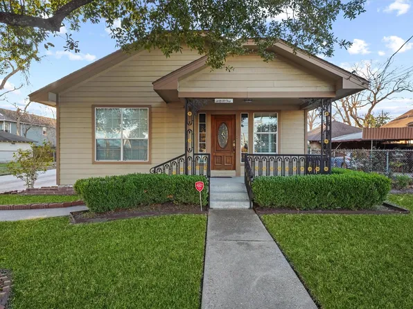 1615 Airline Dr, Houston, TX 77009