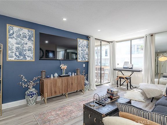 4th image of 1140 E Ocean Blvd Unit 134