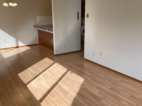 4th image of 3151 29th Ave S APT 106