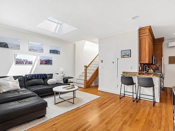 2nd image of 37 Worcester St APT 5