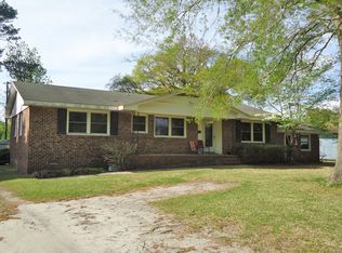 2506 Dogwood Dr, New Bern, NC 28562