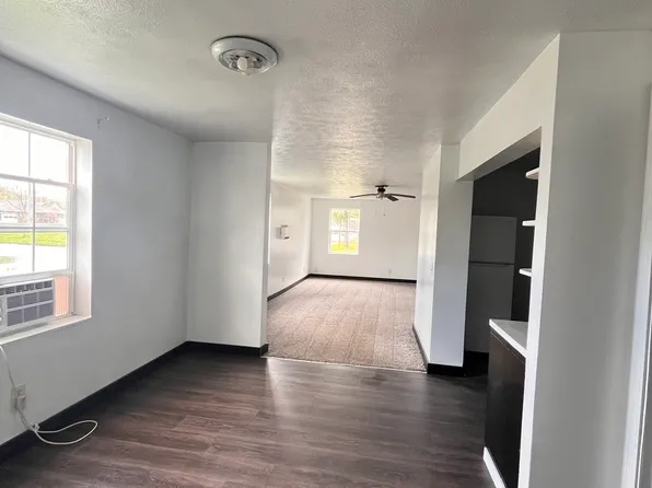 358 N Nappanee St APT C, Nappanee, IN 46550