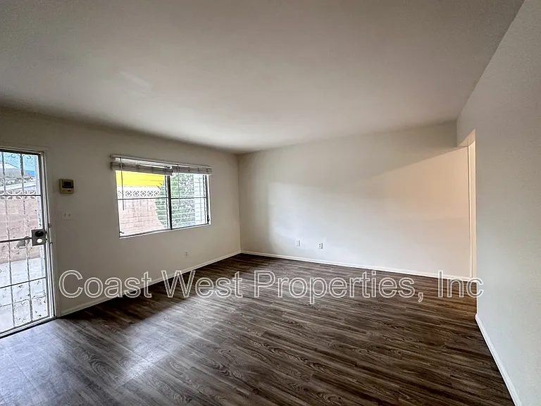 3837 1/2 Kendall St — Photo 7