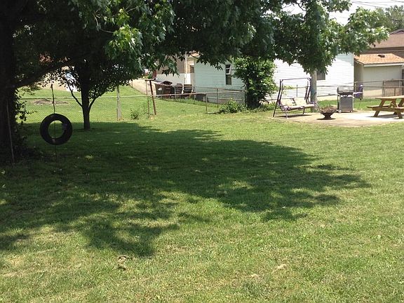 5th image of 110 Woodlawn Ct