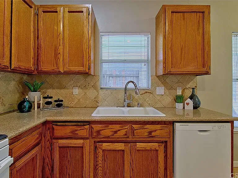 857 Victorian Park Dr — Photo 16