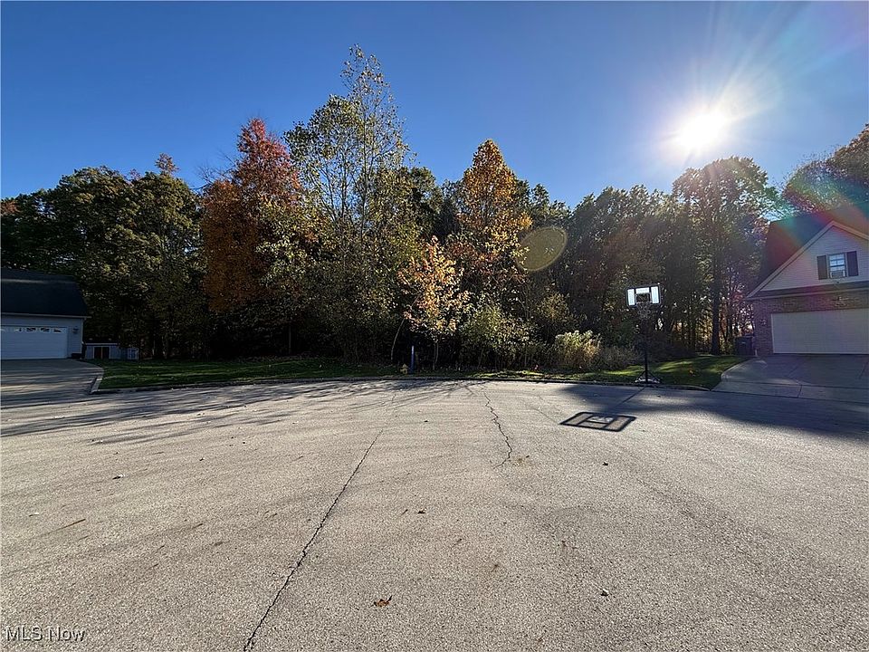 2nd image of Birch Run Dr NE