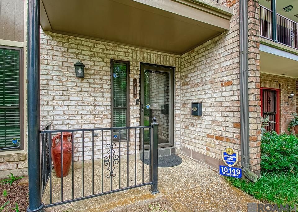 1st image of 10149 Runnymede Ave #14