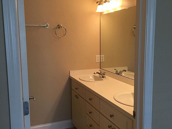 3rd image of 409 S Habana Ave Unit A