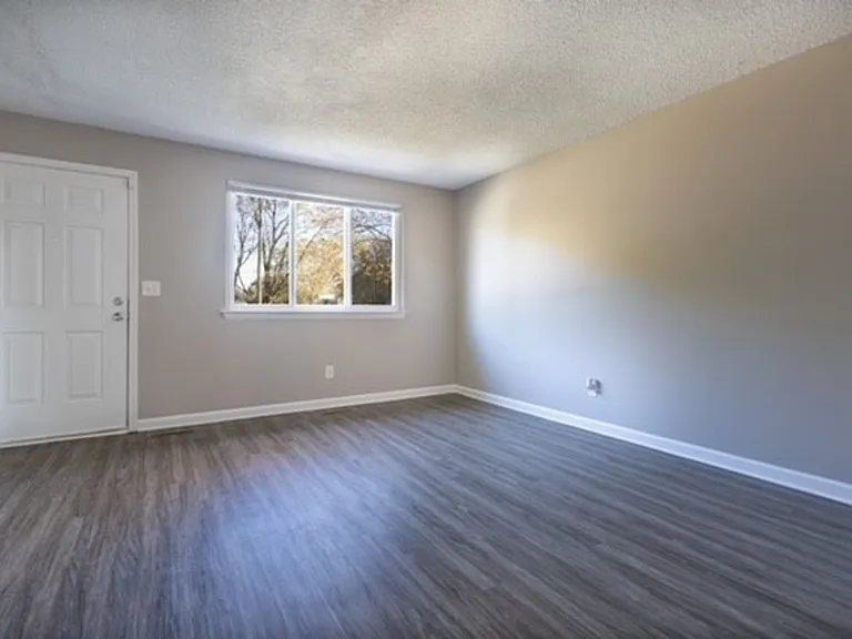 2859 Falcon Bridge Dr — Photo 11