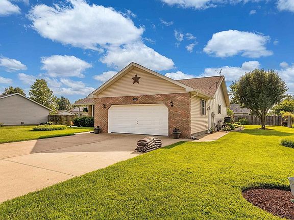 2nd image of 3021 Teakwood Ln