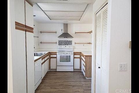 2nd image of 16500 Stonehaven Ct Unit 47