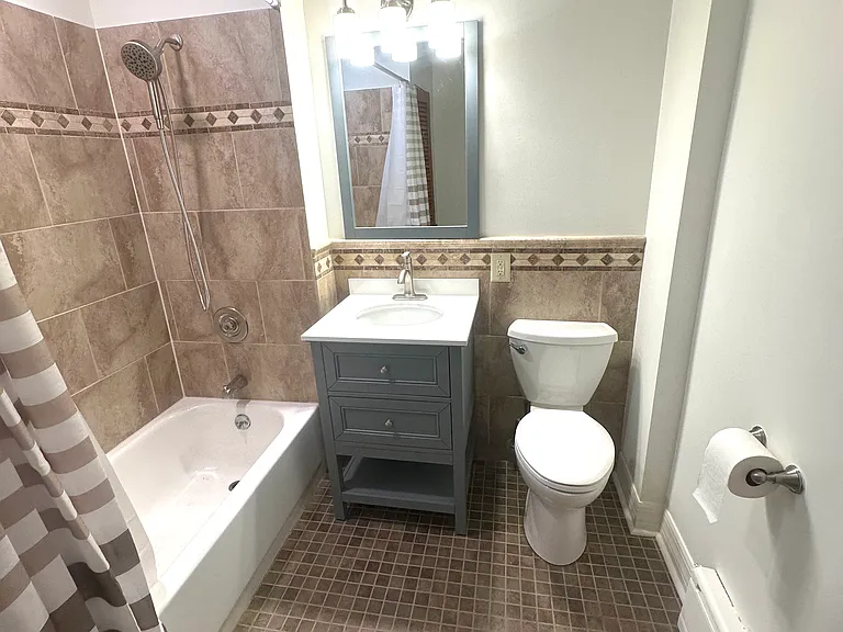 2125 W Augusta Blvd #1 — Photo 15