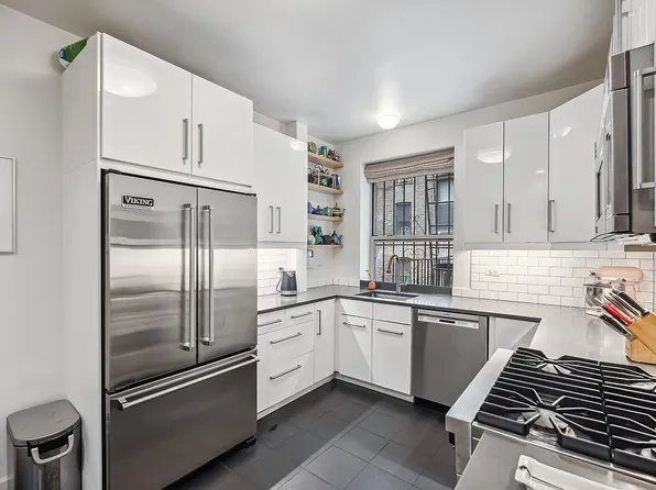 311 W 97th St APT 3N, Manhattan, NY 10025