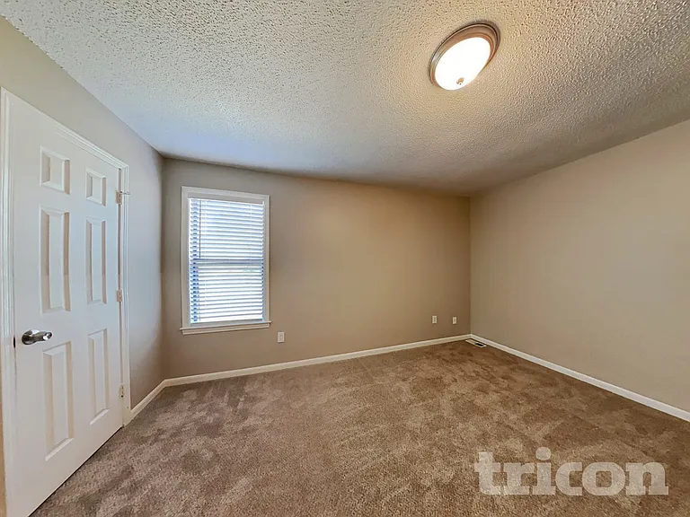 531 Griffith Dr — Photo 13