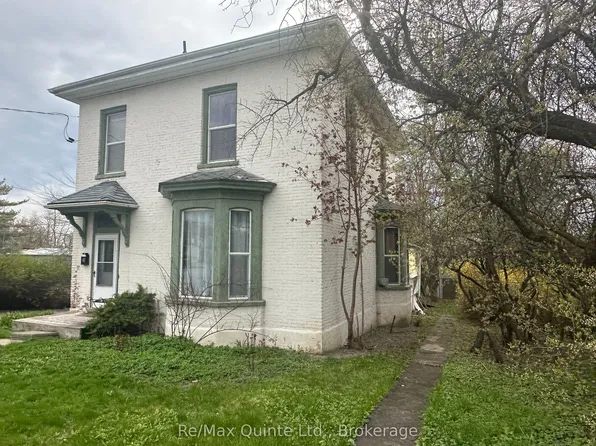 45 Highland Ave, Belleville, ON K8P 3R2