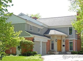1474 Old Barn Ln, Highland Park, IL